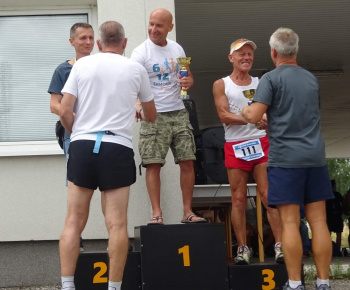 Aktuality / Na 20. ročníku eXtrém maratónu triumfovali Pavúk a Čurlejová - foto