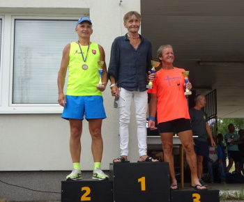 Aktuality / Na 20. ročníku eXtrém maratónu triumfovali Pavúk a Čurlejová - foto